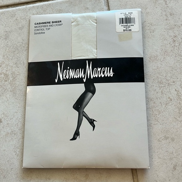 Neiman Marcus sheer control top size B color: VANILLA new in package sandaltoe - Picture 1 of 3